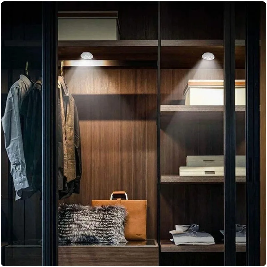 LumiTouch LED – Iluminación Inalámbrica